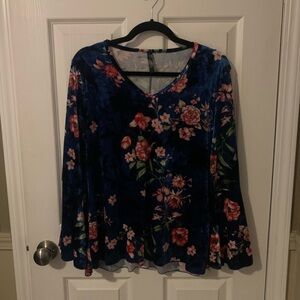 Floral Print Velvet Bell Sleeve Top
